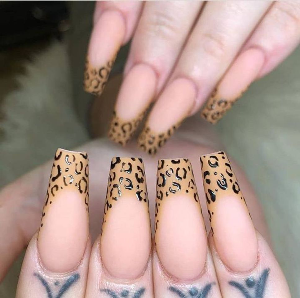 Moda Uñas pardo