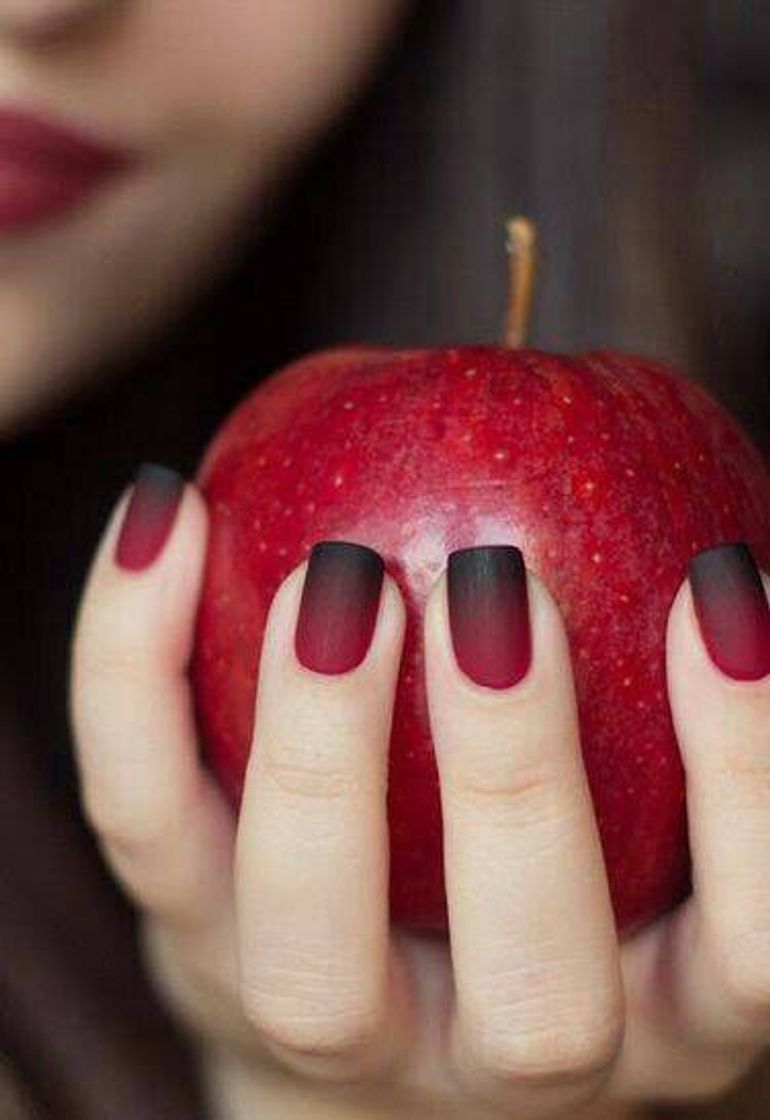 Fashion Snow White Nail