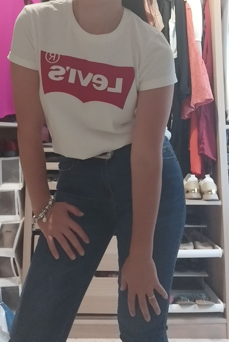 Moda Camiseta Levis blanca básica mujer