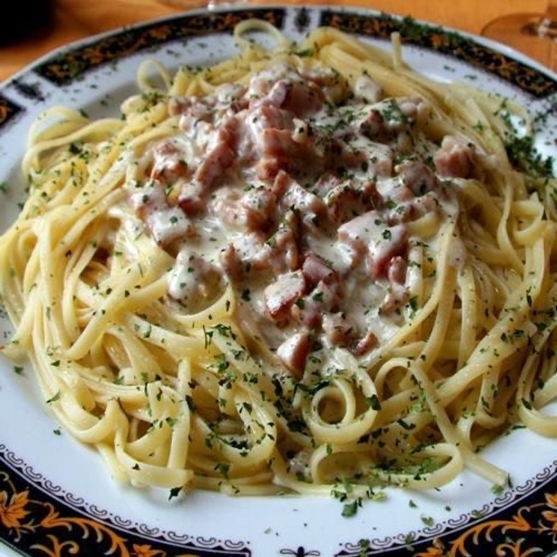 Moda Macarrão à carbonara  🍝 