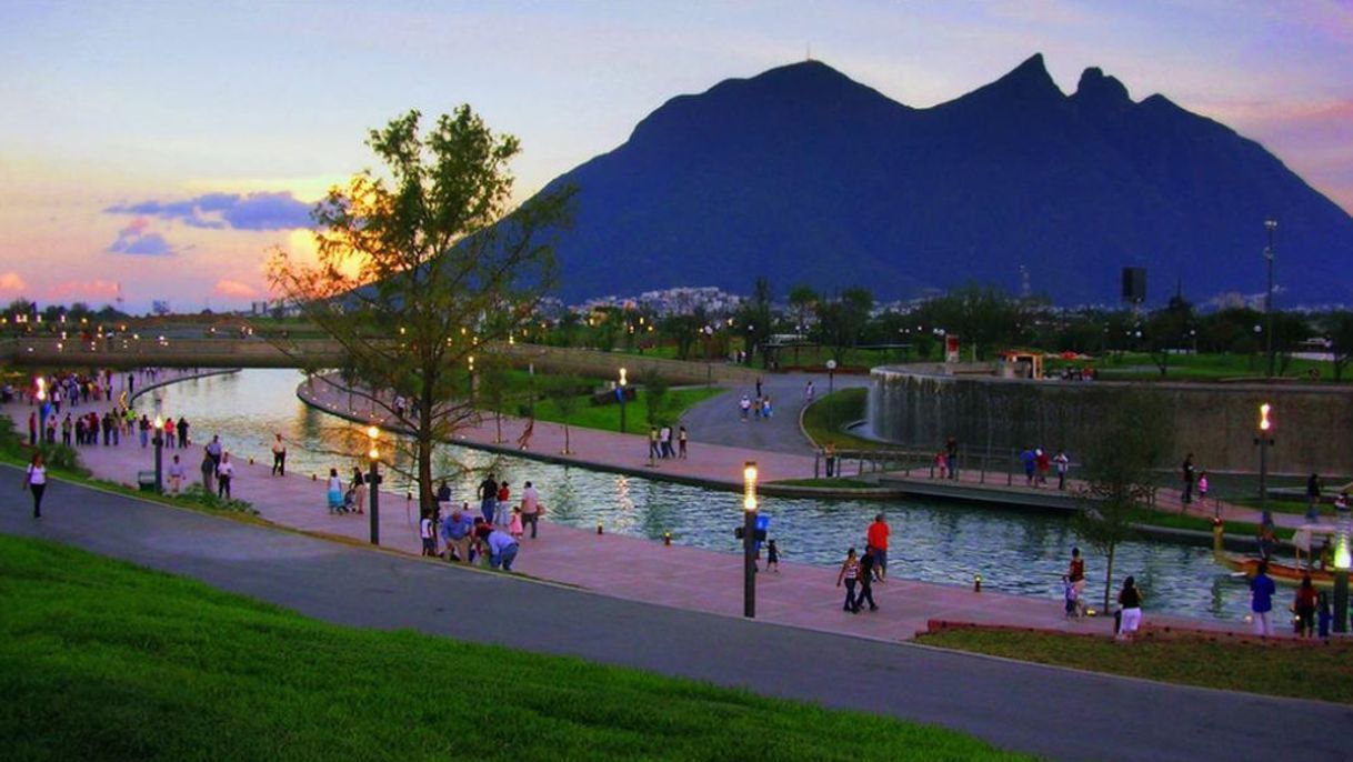 Place Paseo Santa Lucía