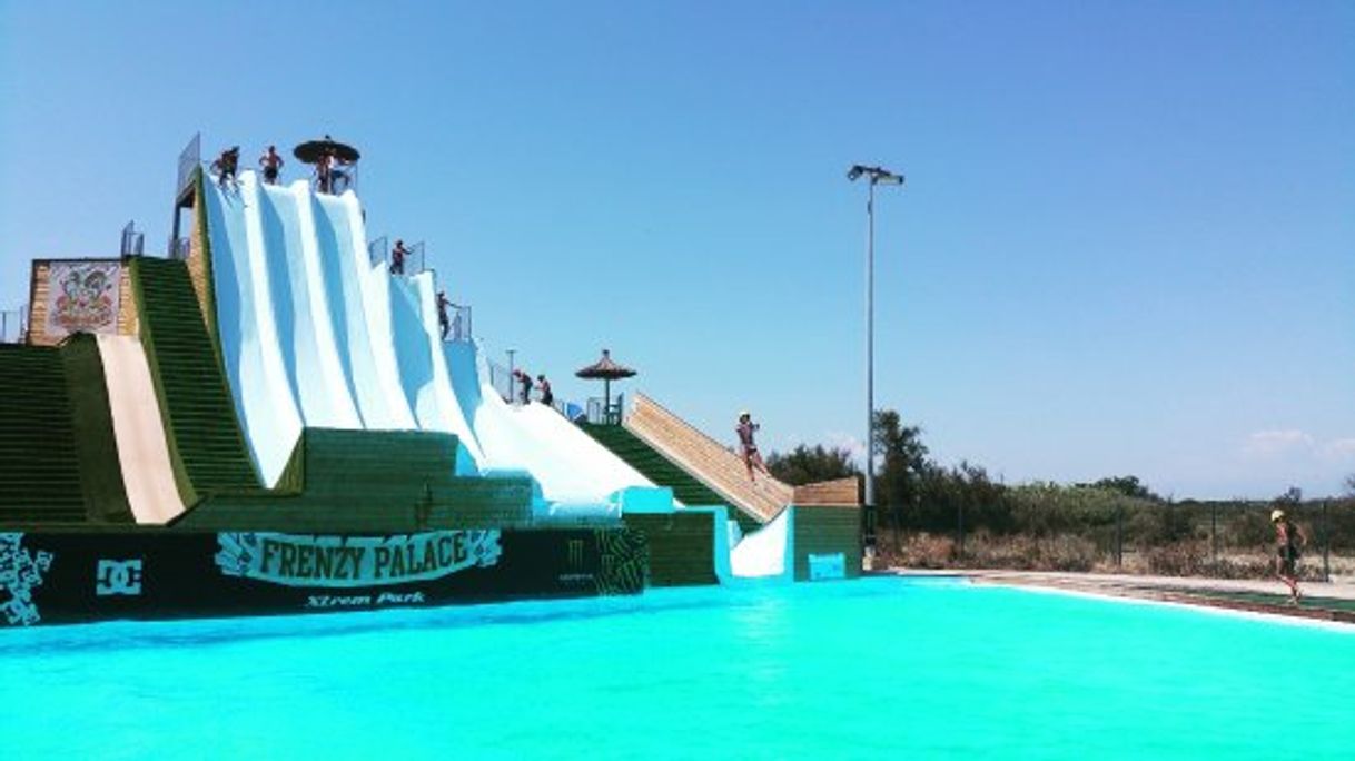 Moda Frenzy Palace - Water Jump