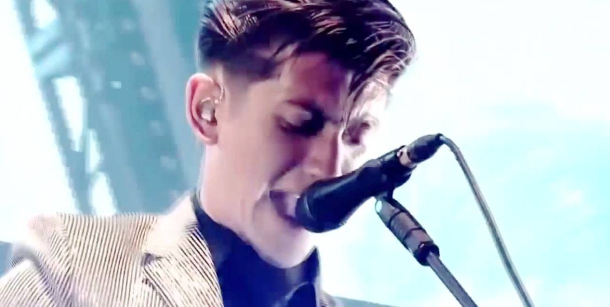 Arctic Monkeys AM Tour Ultimate Show 
