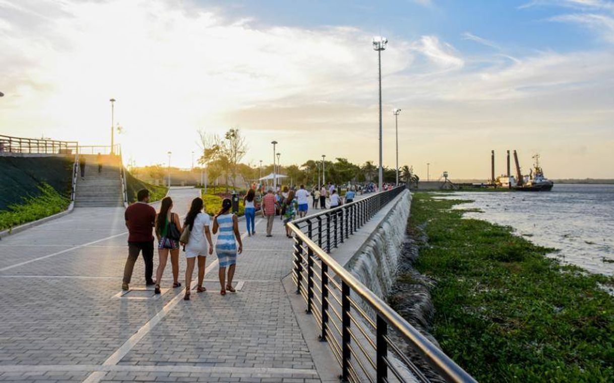 Place Malecón Puerta De Oro