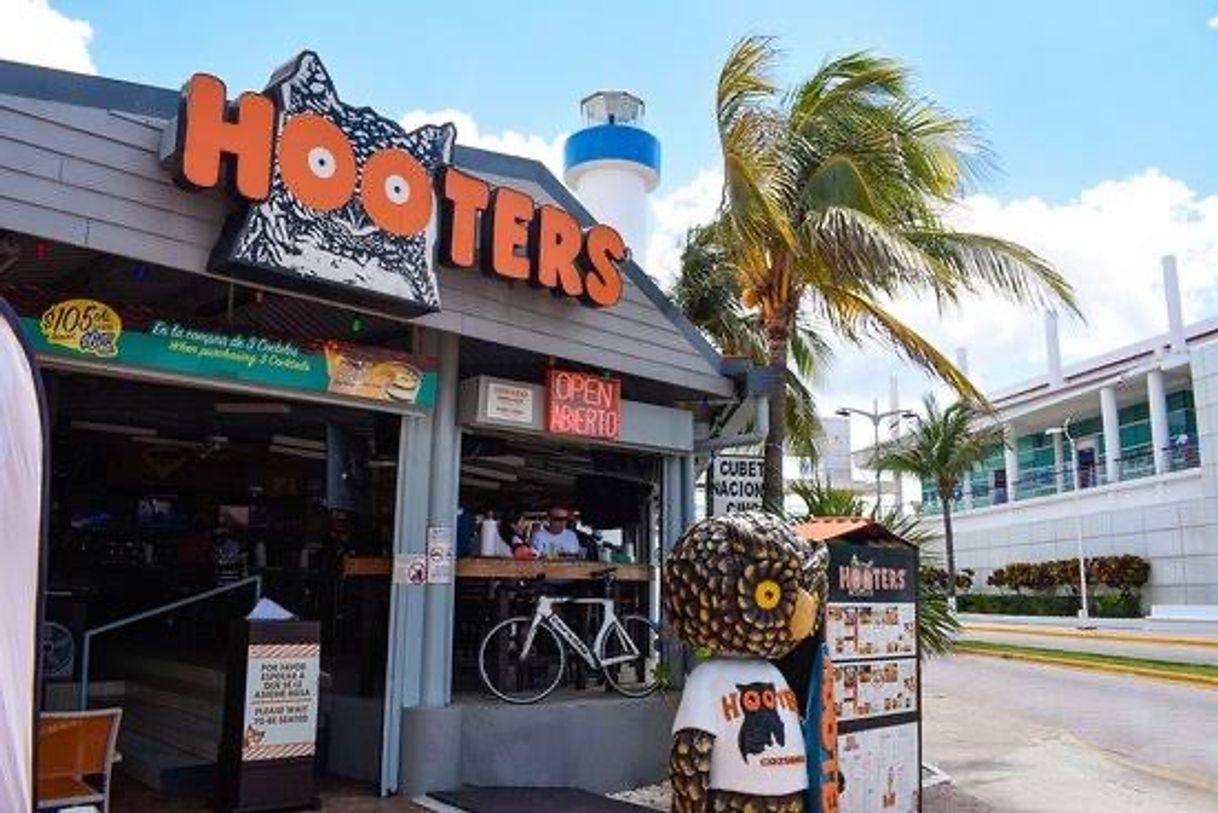 Restaurants Hooters