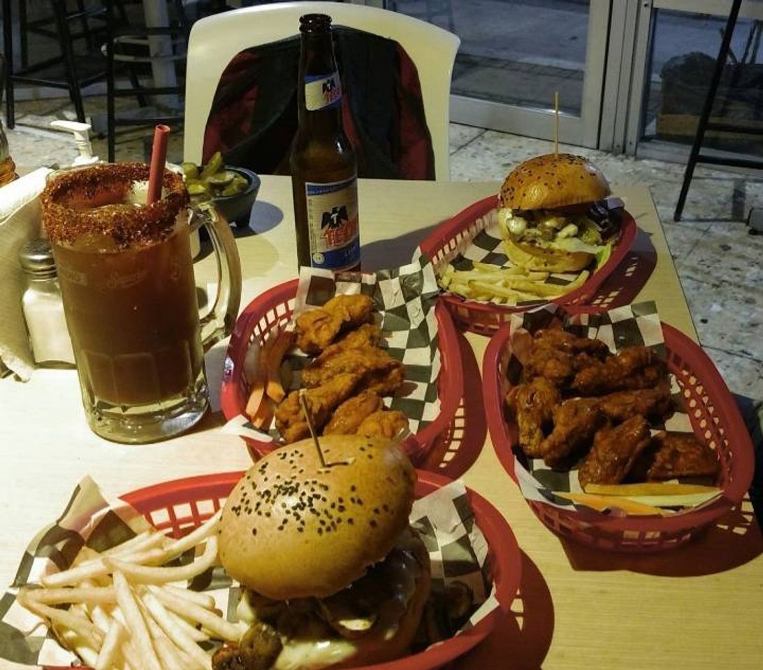 Restaurants Monterreys Burger Wings ELOY CAVAZOS