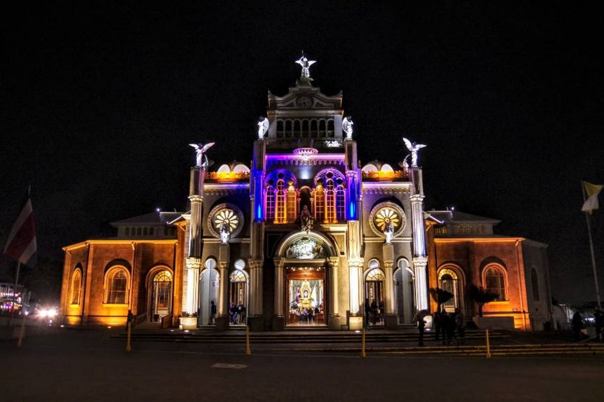 Place Básilica de Nuestra Señora de los Ángeles
