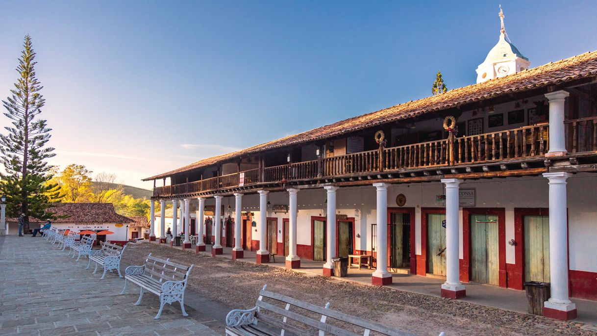 Place San Sebastián del Oeste