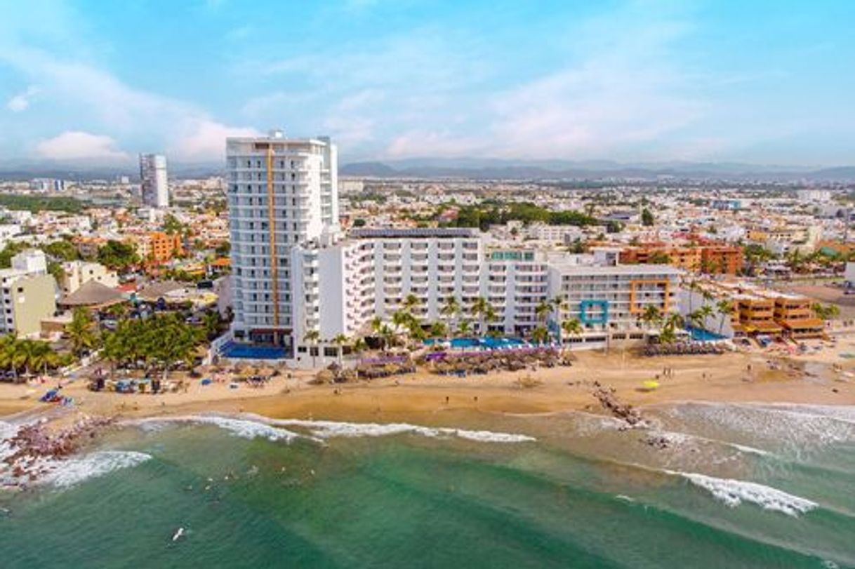 Lugar Pacific Palace Tower Beach Hotel