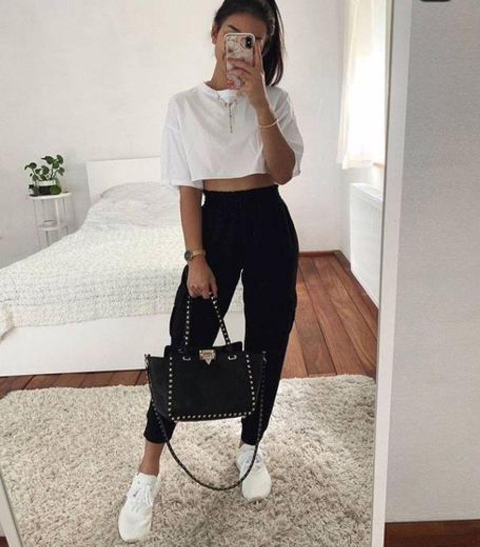 Social ℒℴℴ𝓀 𝒸𝓇ℴ𝓅𝓅ℯ𝒹