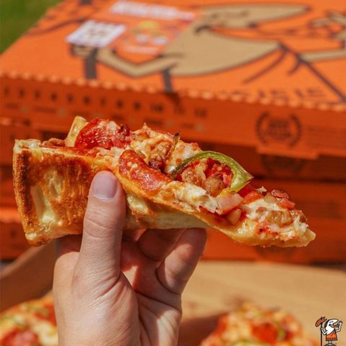 Moda Little Caesars Pizzas.