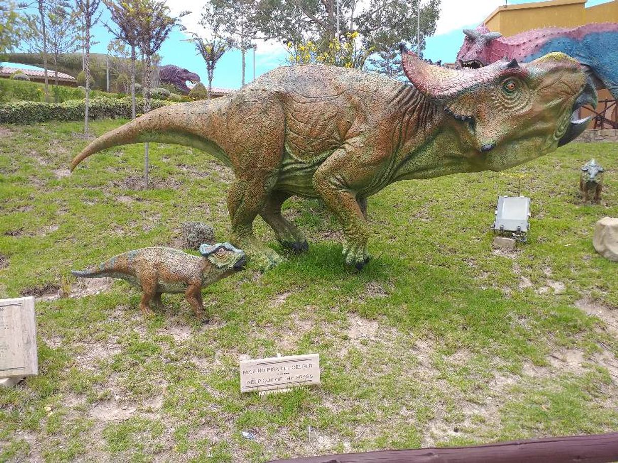 Lugares Parque De Los Dinosaurios Sacaba