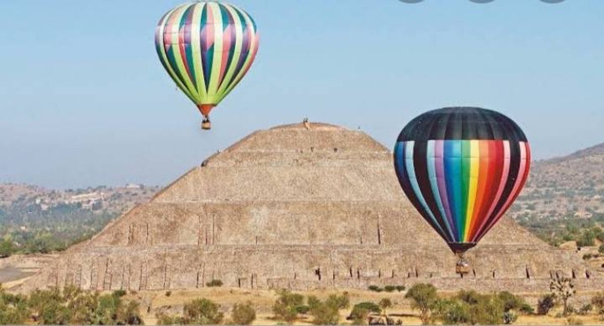 Place Piramides De Teotihuacan