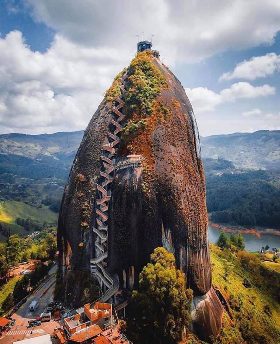 Place El Peñól de Guatapé