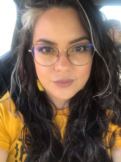 Maquillaje amarillo 