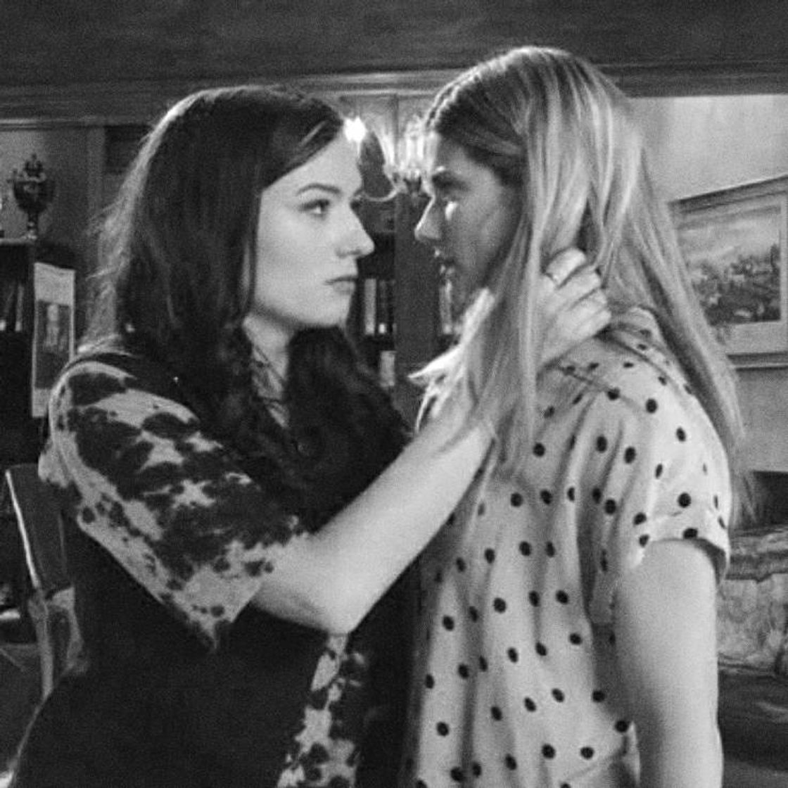 Película laura e carmilla (link)