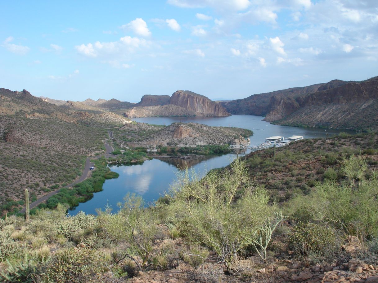 Lugar Canyon Lake