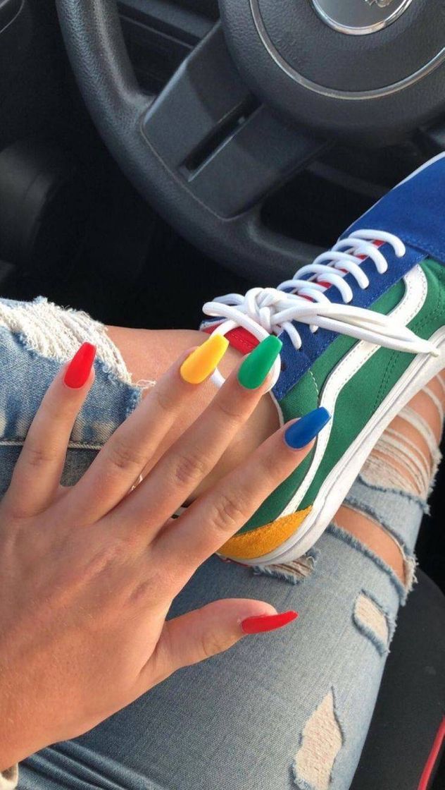 Moda Unhas coloridas 💛🧡💚