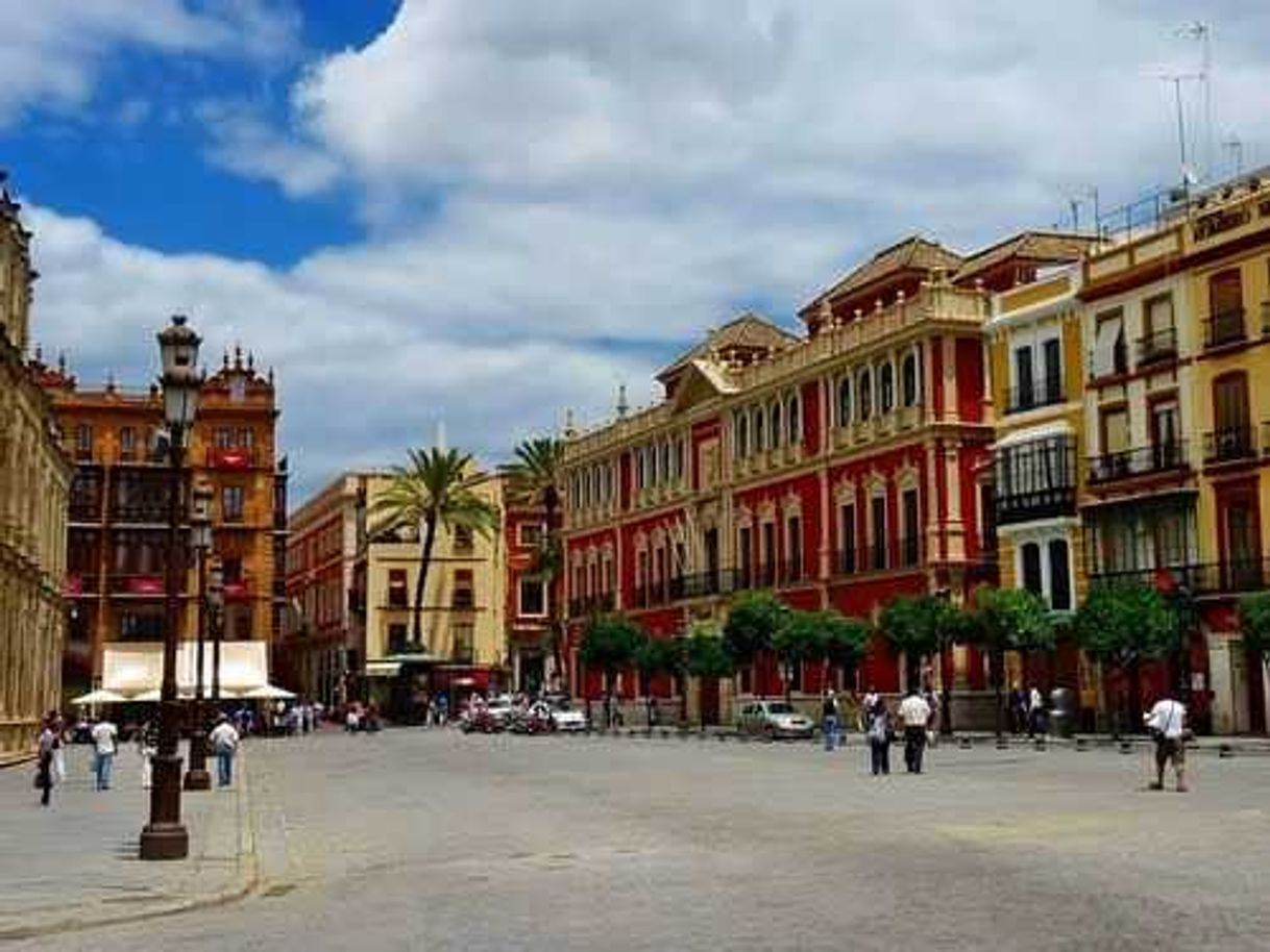 Place Plaza de San Francisco