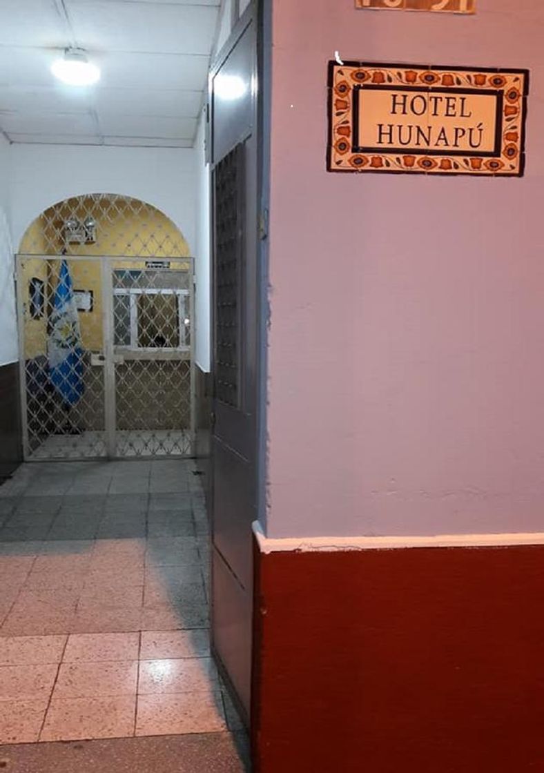 Place Hotel Hunapú