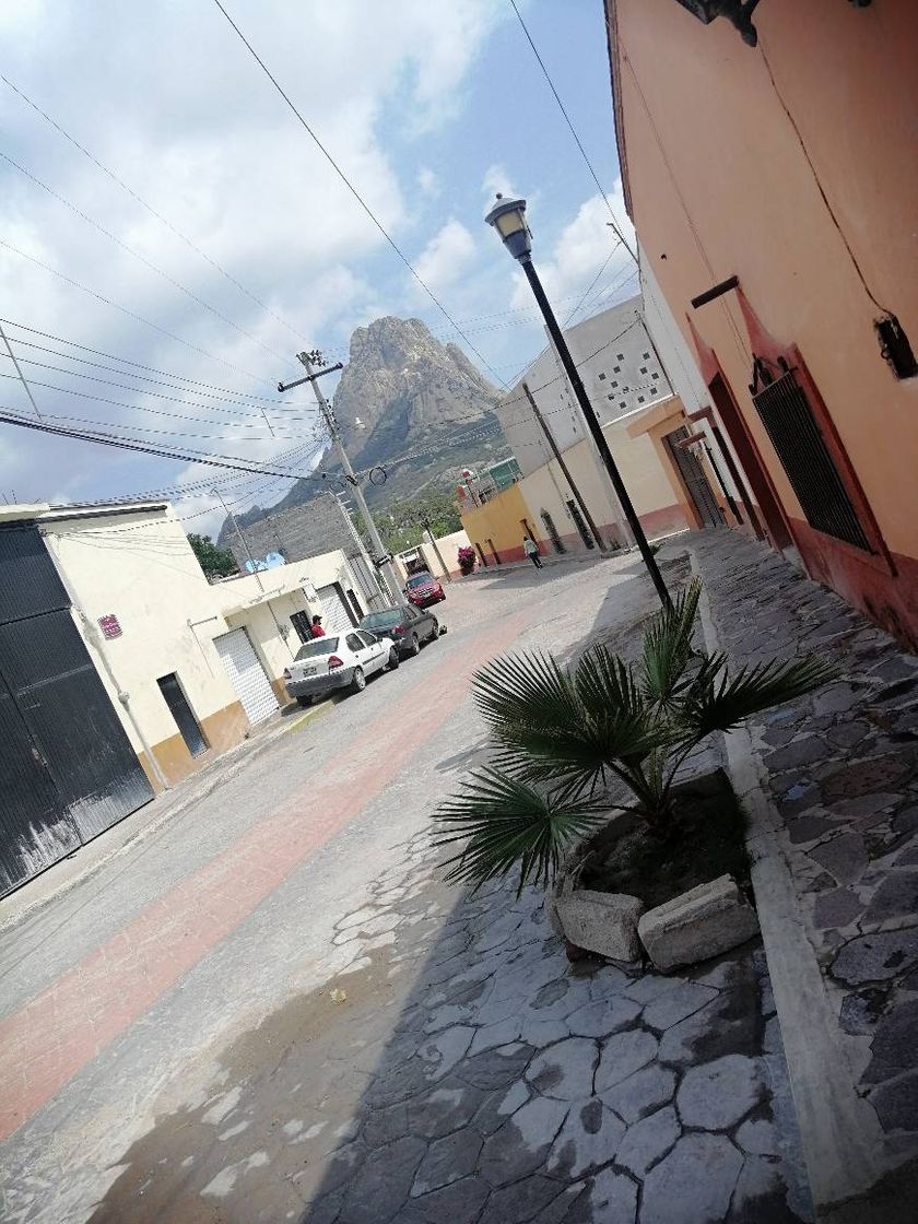 Place Peña de Bernal