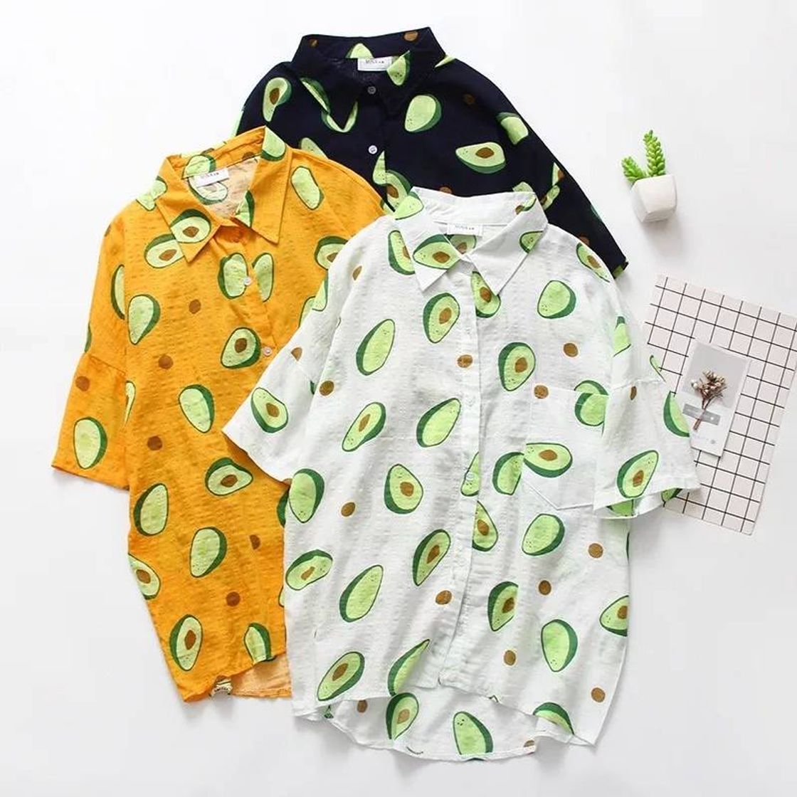 Fashion Camisa de aguacates cute. 