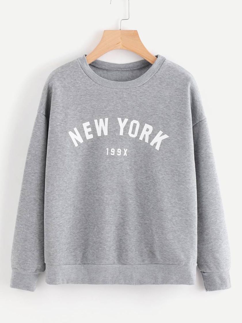 Sudadera con texto impreso.