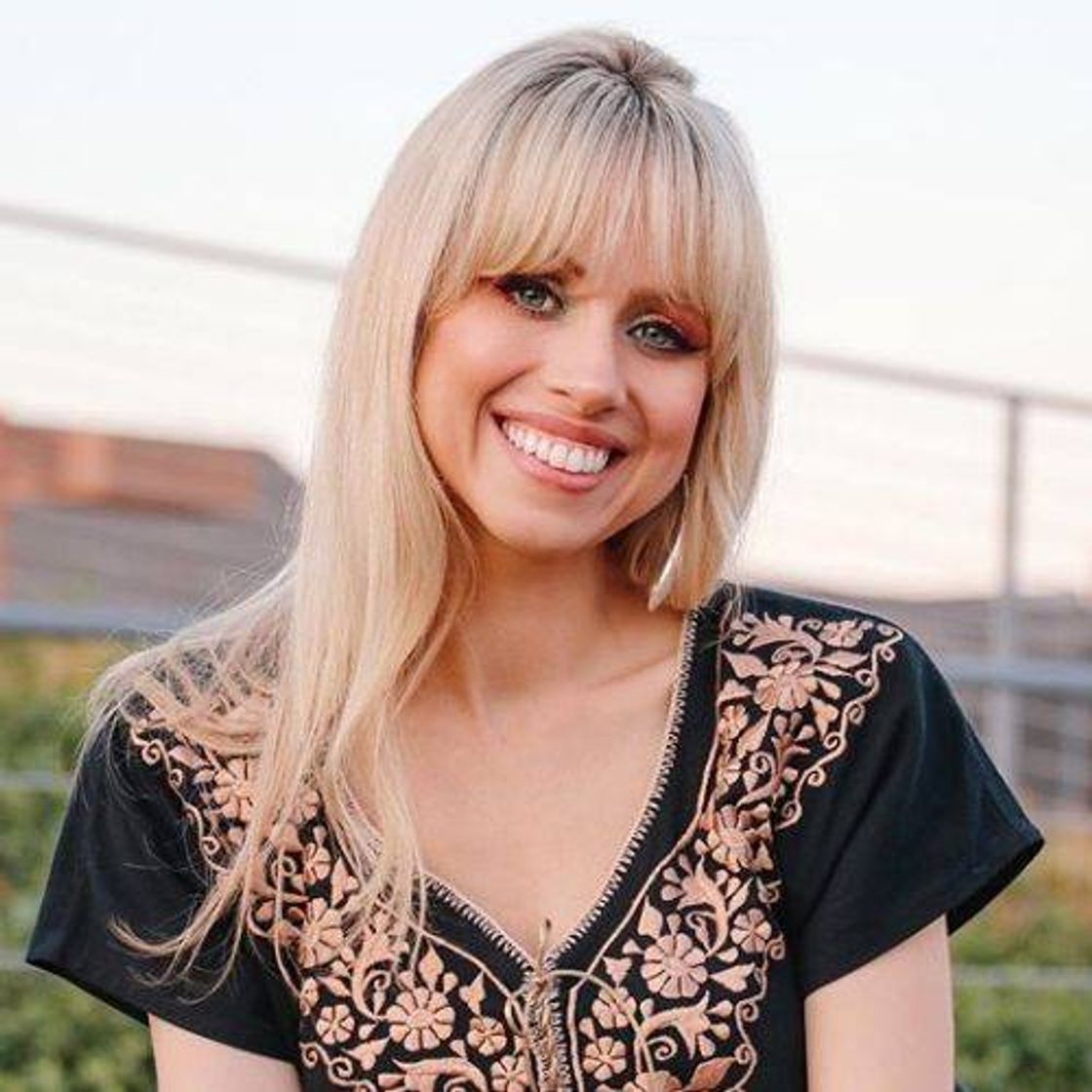 Social superholly