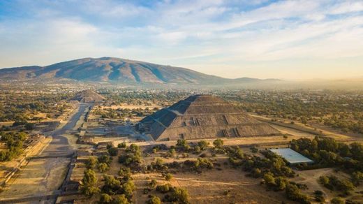 Teotihuacan-Entrada-Pirámides.