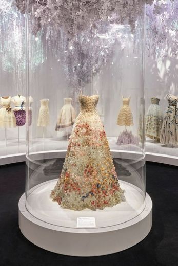 Exposición de Christian Dior, diseñador de sueños 