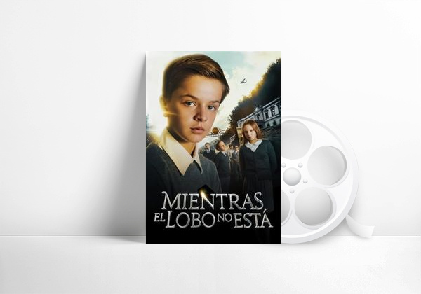 Película Mientras El Lobo No Está