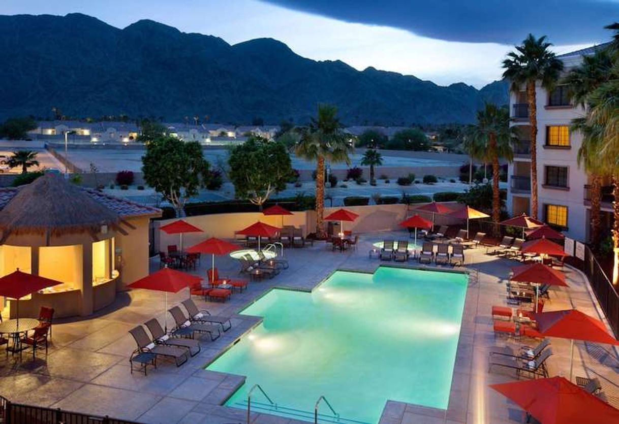 Places Embassy Suites La Quinta