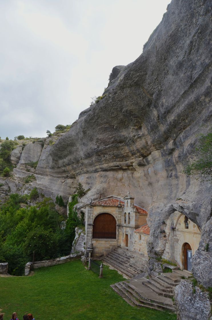 Lugar Ojo Guareña