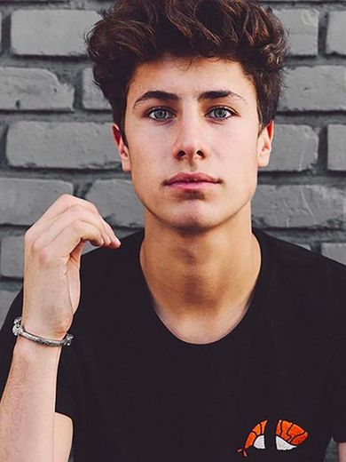 Juanpa Zurita