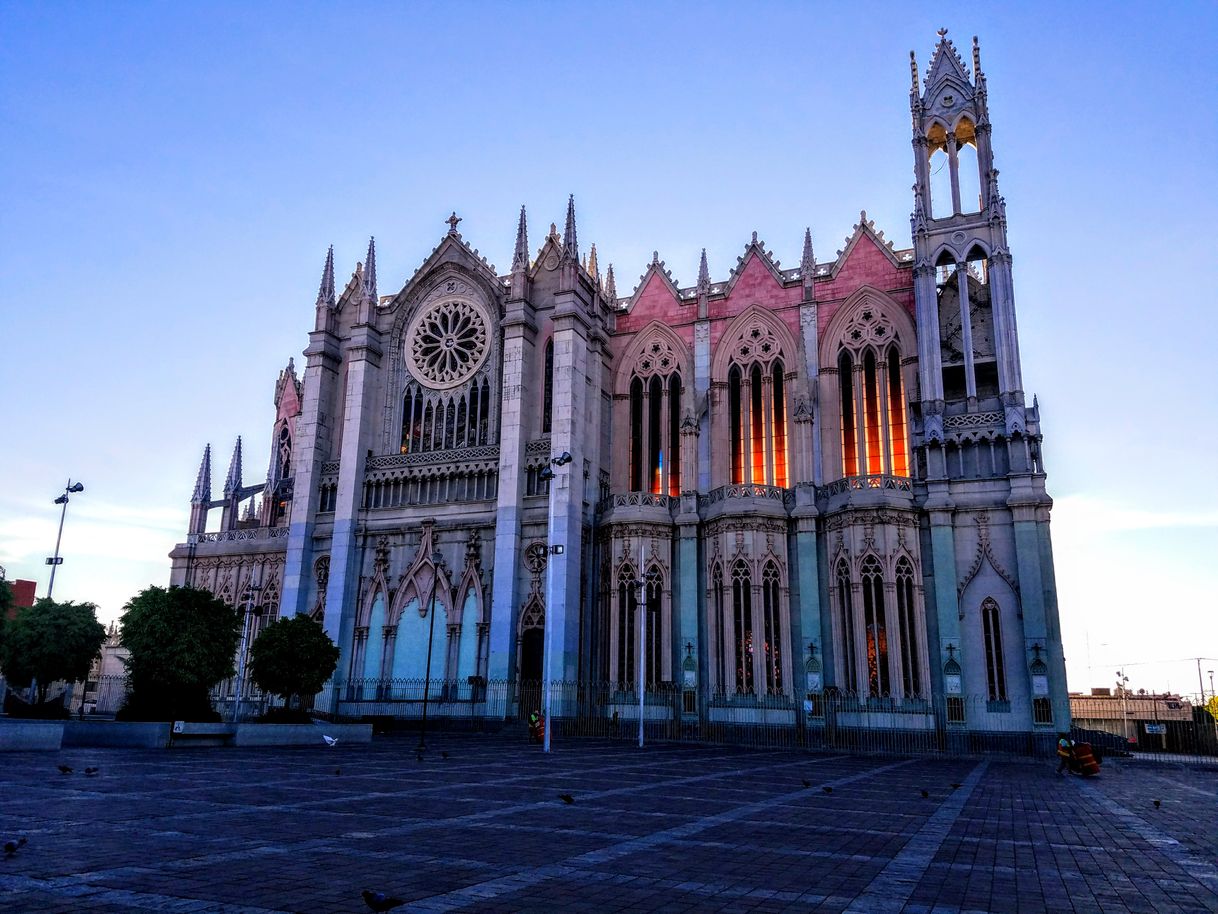 Place Templo Expiatorio Diocesano del Sagrado Corazón de Jesús