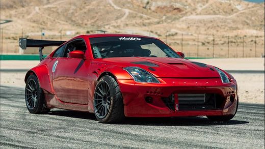 Building a Nissan 350z in 10 Minutes! - YouTube