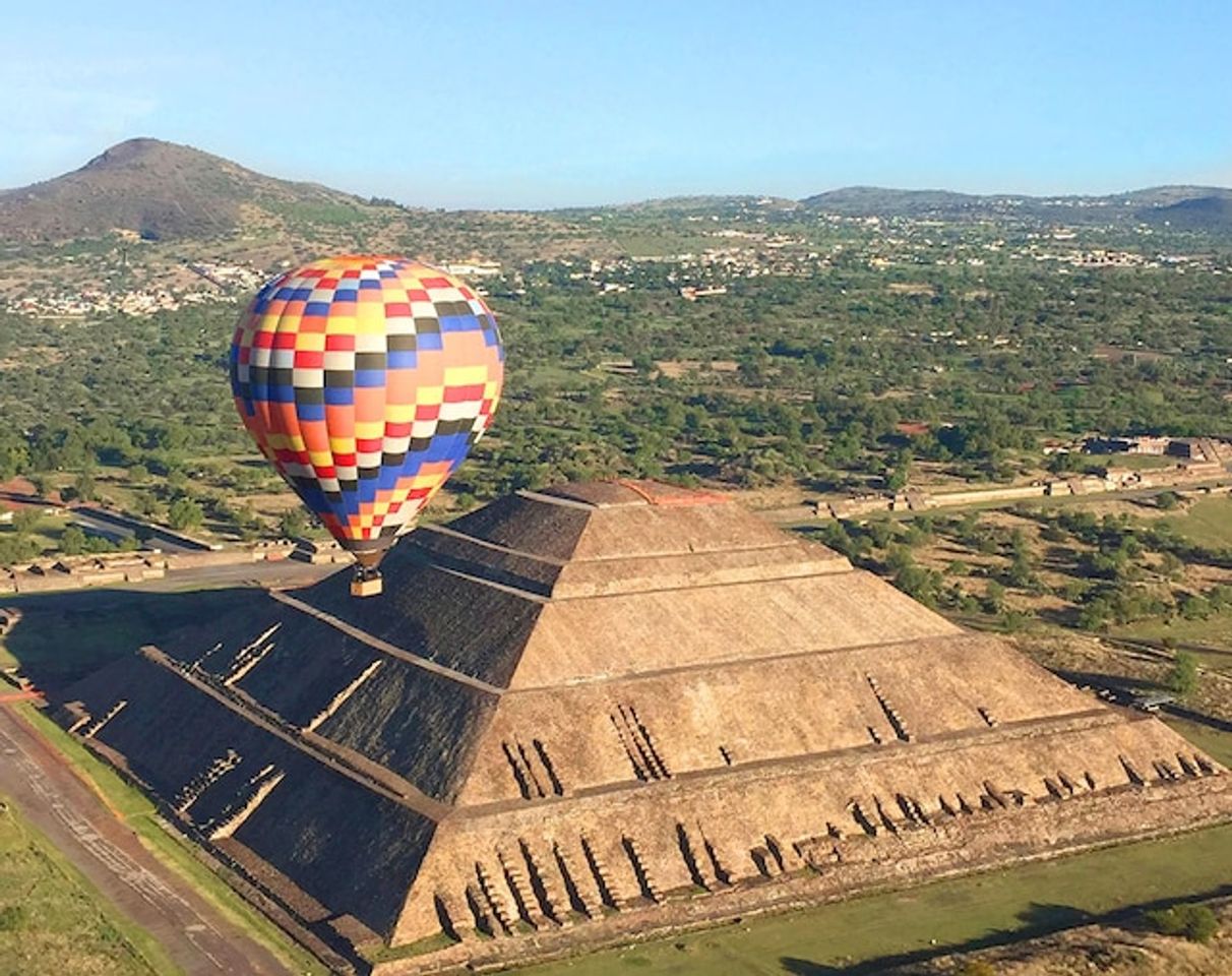 Place Piramides De Teotihuacan