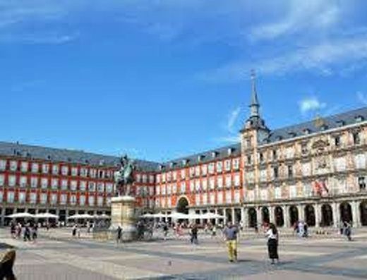 Plaza Mayor de Madrid - YouTube