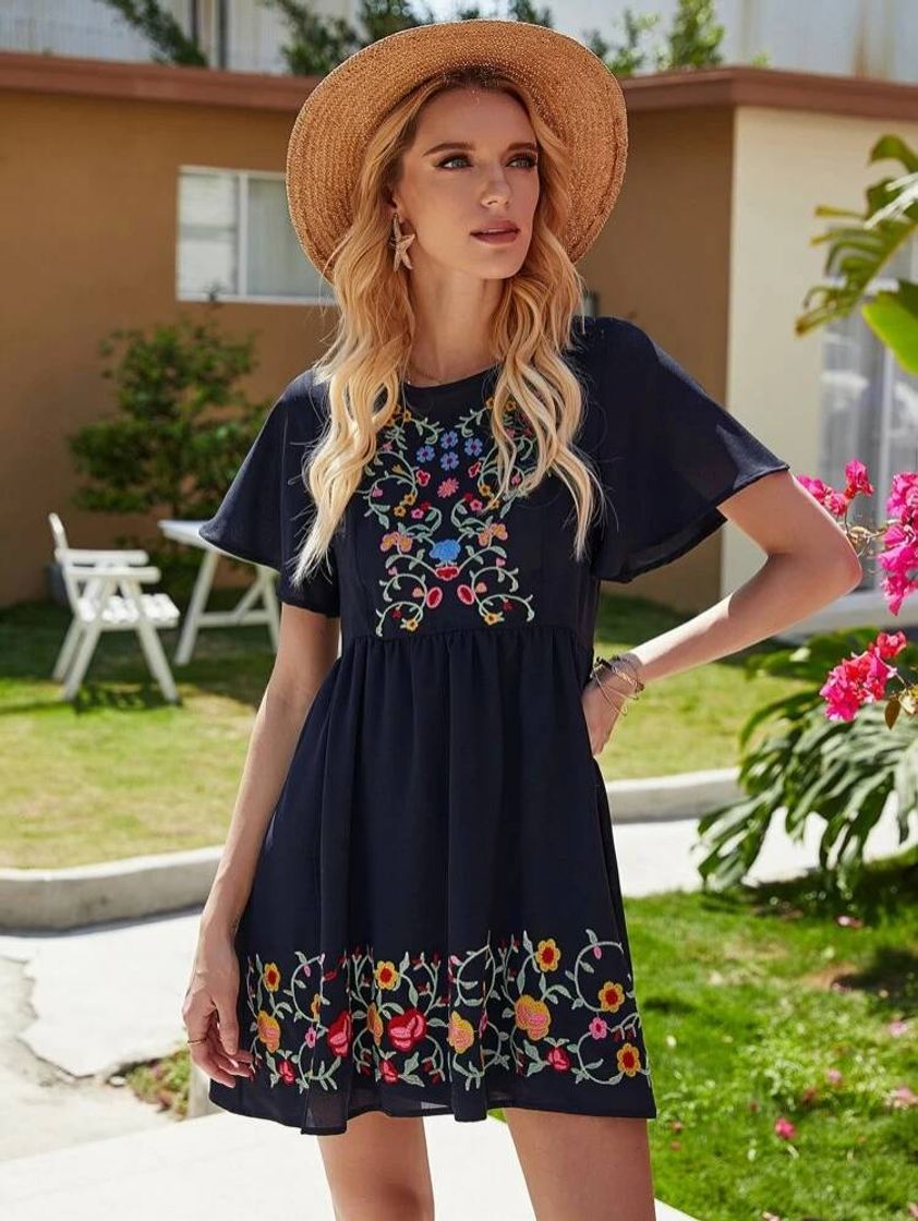 Moda Vestido con bordado floral