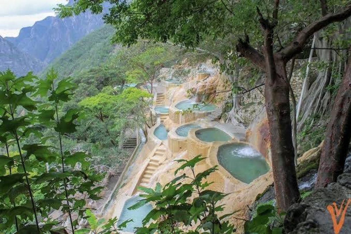 Lugar Grutas Tolantongo