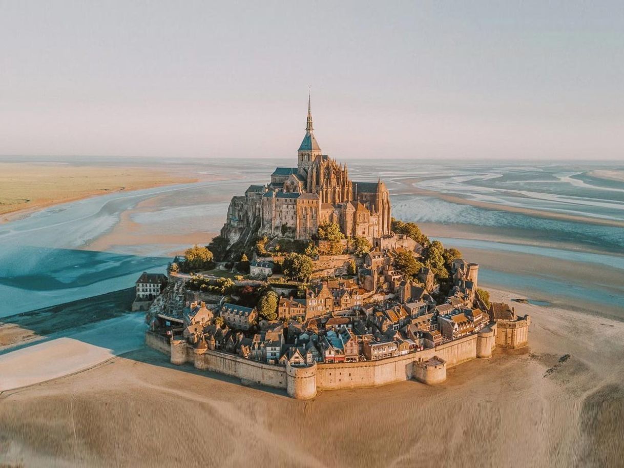 Lugar Le Mont-Saint-Michel