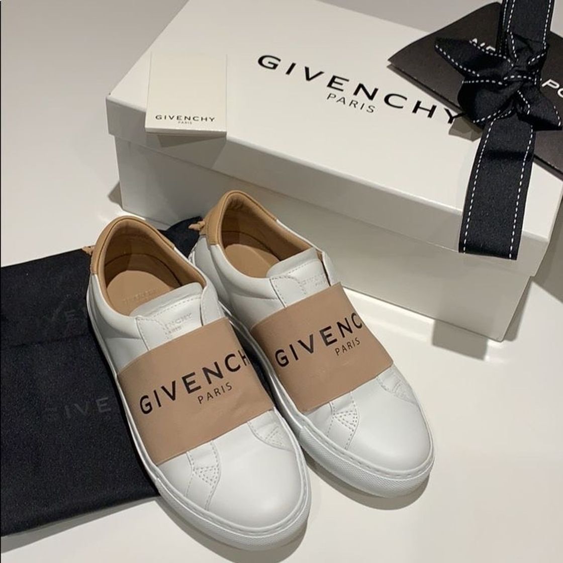 Fashion Givenchy 💛