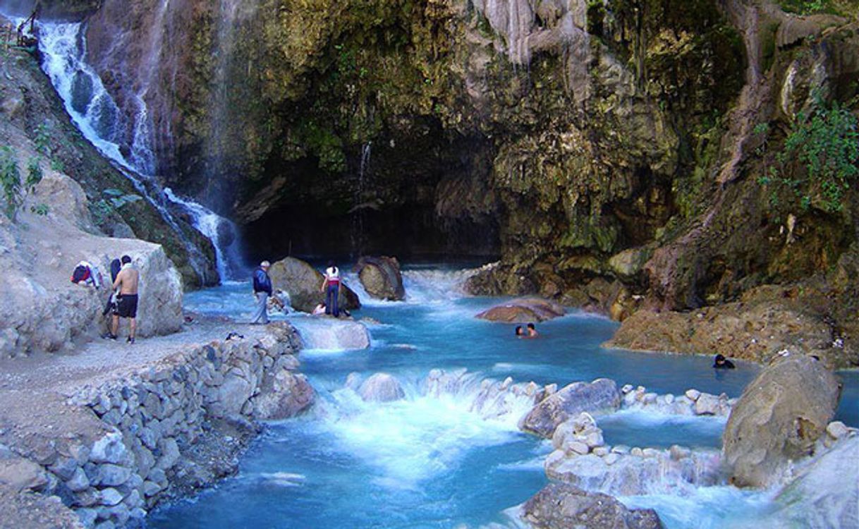 Place Grutas Tolantongo