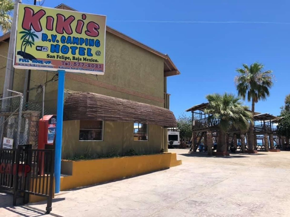 Lugar Kikis RV Camping Hotel