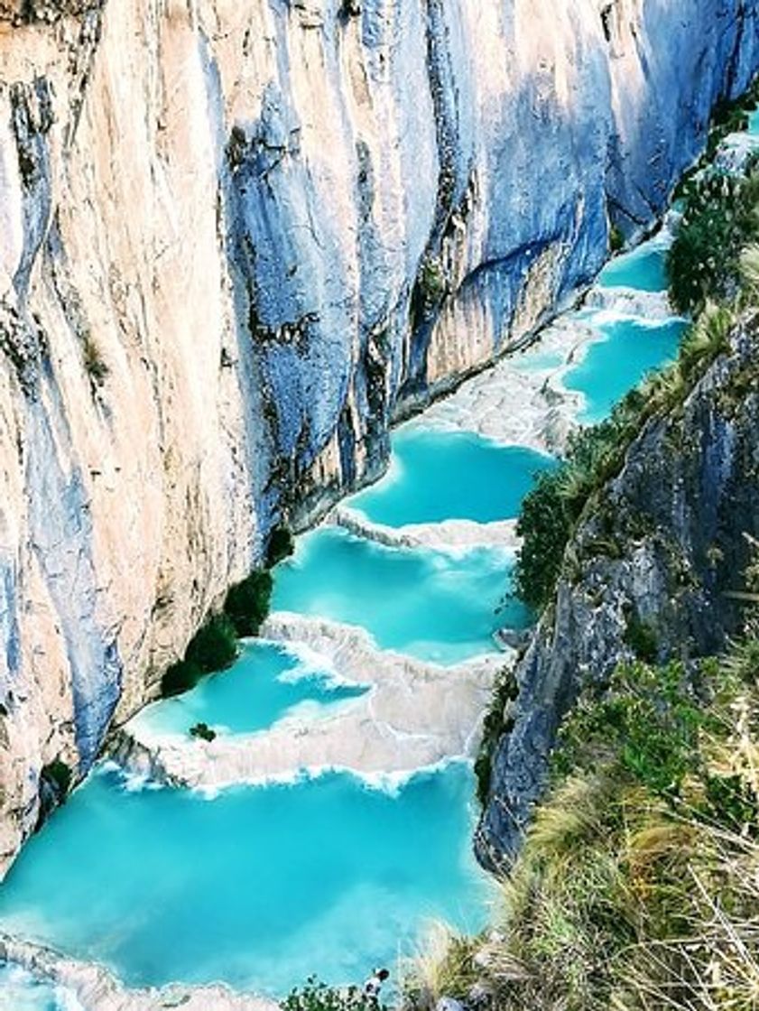 Lugar Millpu aguas turquesas de Ayacucho-Perú