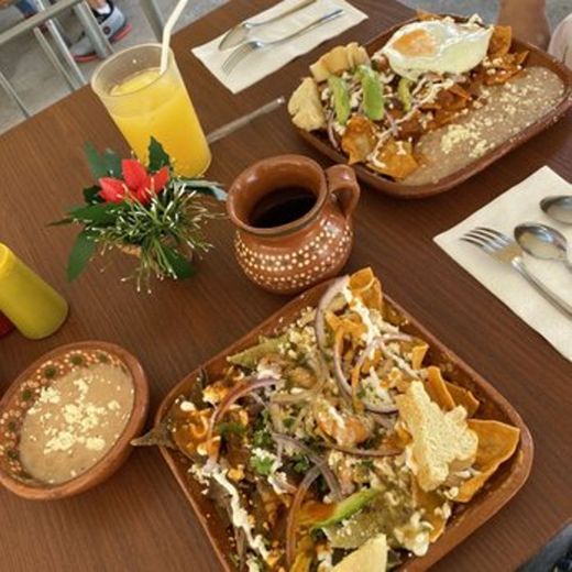 El Patio De Los Chilaquiles