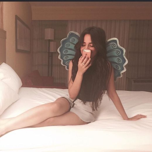 Camila Cabello - Bad Kind of Butterflies // Español - YouTube