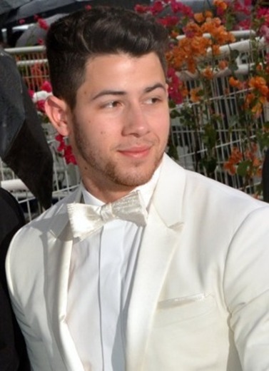 Nick Jonas - Wikipedia