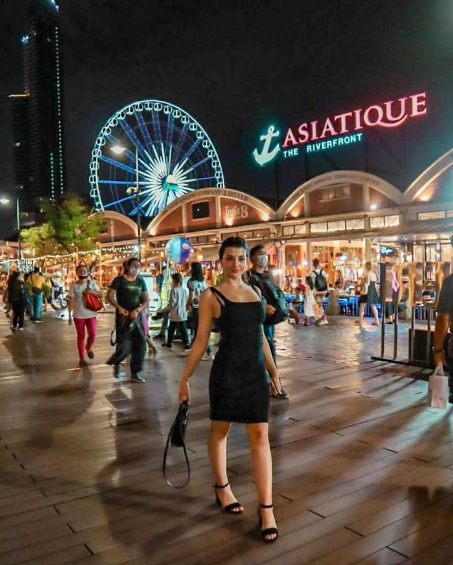 Place ASIATIQUE The Riverfront