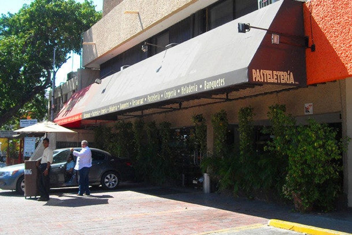 Restaurantes La Pasteleteria® Suc. Malecón